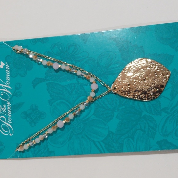 Pioneer Woman Gold tone Textured Pendant Necklace w Beaded Layered Chain Women's - Picture 4 of 7